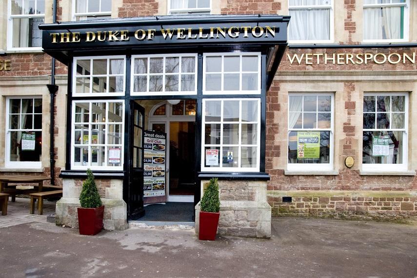 Hotel The Duke Of Wellington Wetherspoon Minehead Exterior foto